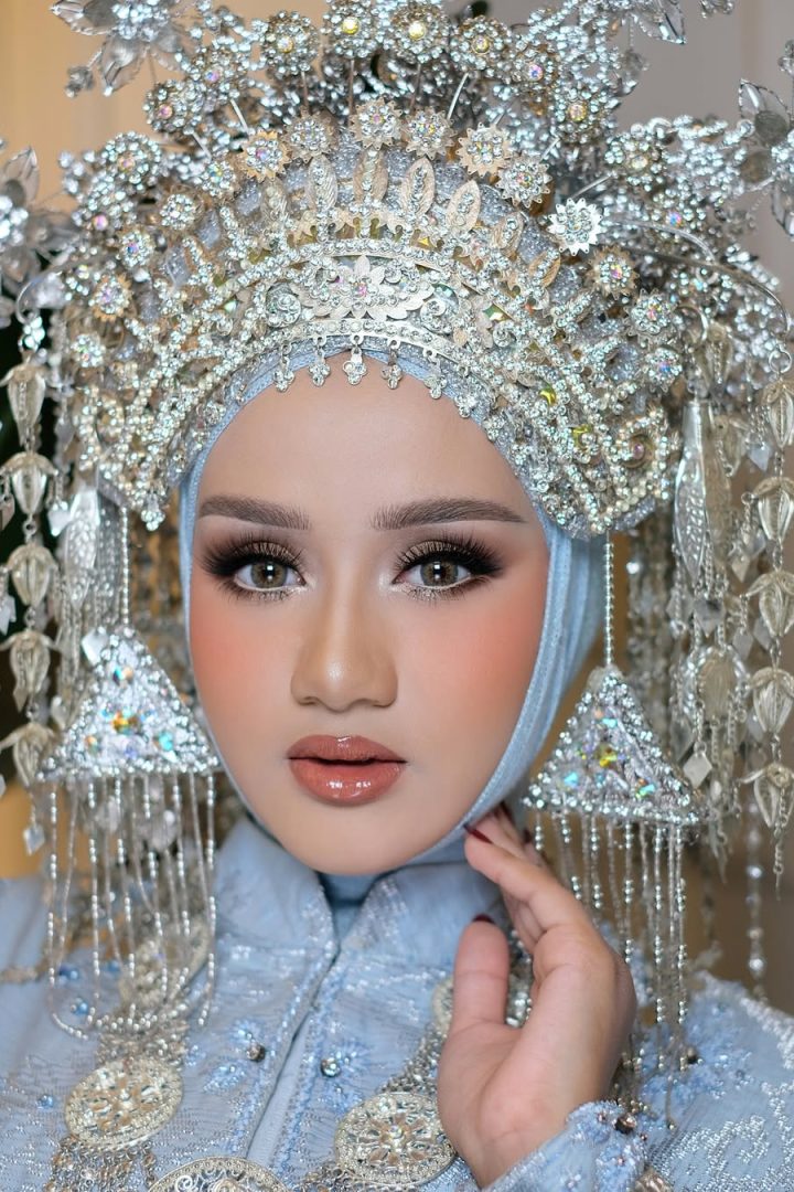 VIP PRIVATE MAKEUP@sashamakeup9 Muse @muse_rakhayla Attire @bridalicious_official01 Sunting mela